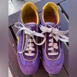 VINTAGE WOMENS KANGAROOS SNEAKER, LAKER COLOR PURPLE AND GOLD SIZE 8